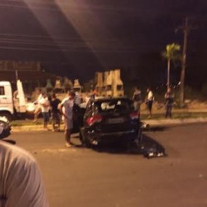 Apesar do estado do veículo, não houve feridos graves, nem mortes.