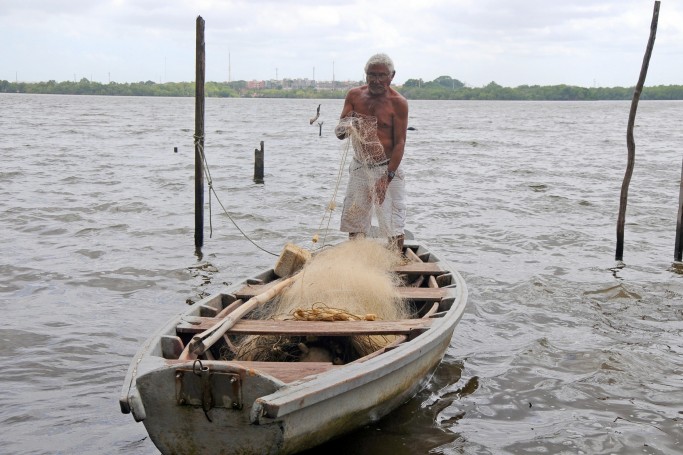 1_pescador_jedier_silva_mendes__morador_do_saviana__foto_honorio_moreira_0280__2_-134955