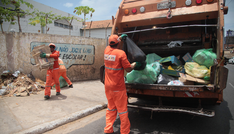 Limpeza pública pode entrar em colapso (Foto: Flora Dolores / O ESTADO)