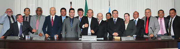 Só vereadores podem tornar Gil Cutrim inelegível por contas.